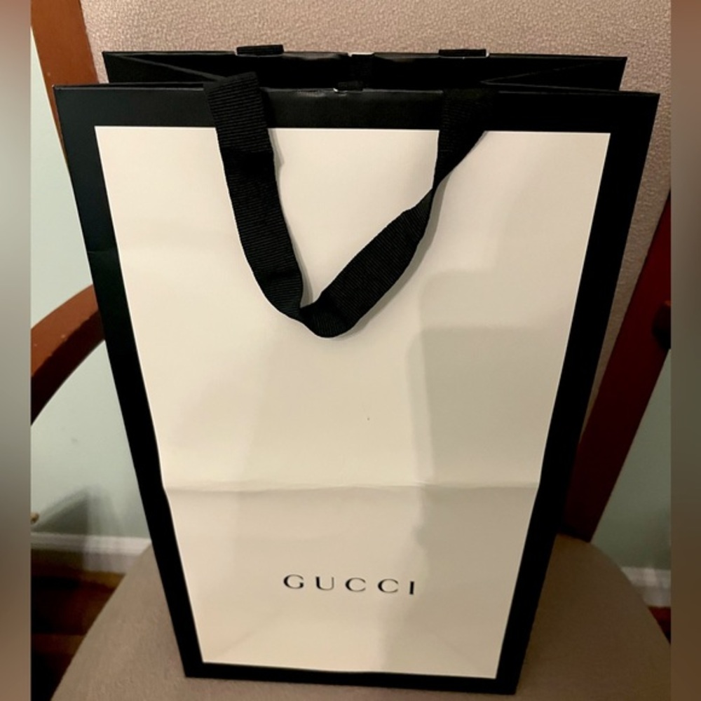 ***GUCCI*** Authentic Shopping Bag
